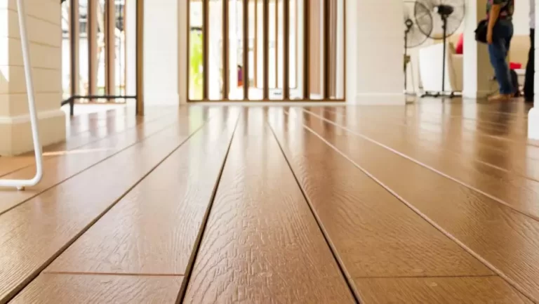 Ngất Ngay Với 5+ Tấm Fiber Cement Vân Gỗ Trong Kiến Trúc 2026 Tấm Fiber Cement Vân Gỗ Lót Sàn